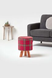 Homescapes Tartan Fabric Footstool with Wooden Legs in Red - thumbnail 2