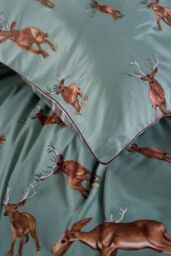 The Lyndon Company Highland Fell 100% Cotton Duvet Cover Set - Stag Print Bedding in Green - Size: King - thumbnail 4