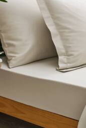 CHRISTY 400TC Luxury Cotton Sateen Plain Dye Bedding Fitted Sheets in Light Beige - Size: Double - thumbnail 1