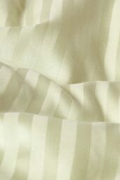 Homescapes Egyptian Cotton Super Soft V Shaped Pillowcase 330 TC in Green - thumbnail 4