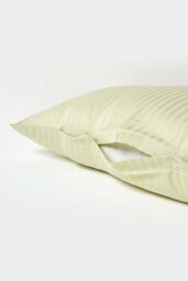 Homescapes Egyptian Cotton Super Soft V Shaped Pillowcase 330 TC in Green - thumbnail 3