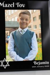 Personalised Memento Company Personalised Bar & Bat Mitzvah Black Glass 5x7 Photo Frame - thumbnail 3