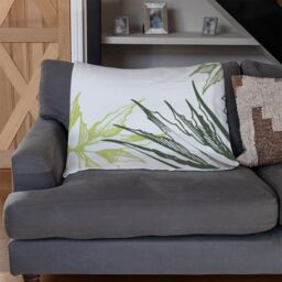 Benjamin Tate Design Green Leaf Border Blanket in Natural - Size: 120 cm x 150 cm - thumbnail 2