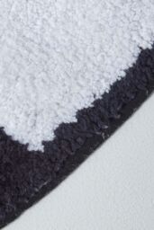 Homescapes Cotton Tufted Football Children Rug in White - Size: 120 cm diameter - thumbnail 2