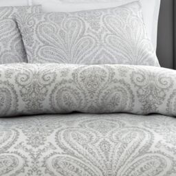 Portfolio Home Montpellier Duvet Cover Set Quilt Bedding Pillowcase in Silver - Size: King - thumbnail 2