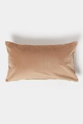 Homescapes Luxury Soft Velvet Cushion in Beige - Size: 30 cm x 50 cm - thumbnail 1