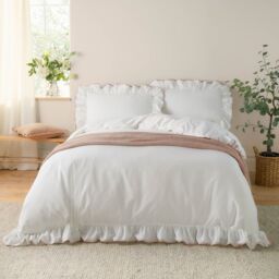 Wylder Blousey Ruffle 100% Cotton Duvet Cover Set in Pink - Size: Single - thumbnail 1