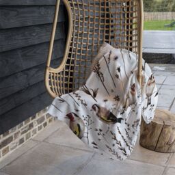 Benjamin Tate Design Goldfinches & Autumn Dry Plants Blanket in Natural - Size: 120 cm x 150 cm - thumbnail 4