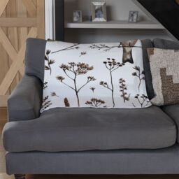 Benjamin Tate Design Goldfinches & Autumn Dry Plants Blanket in Natural - Size: 120 cm x 150 cm - thumbnail 2