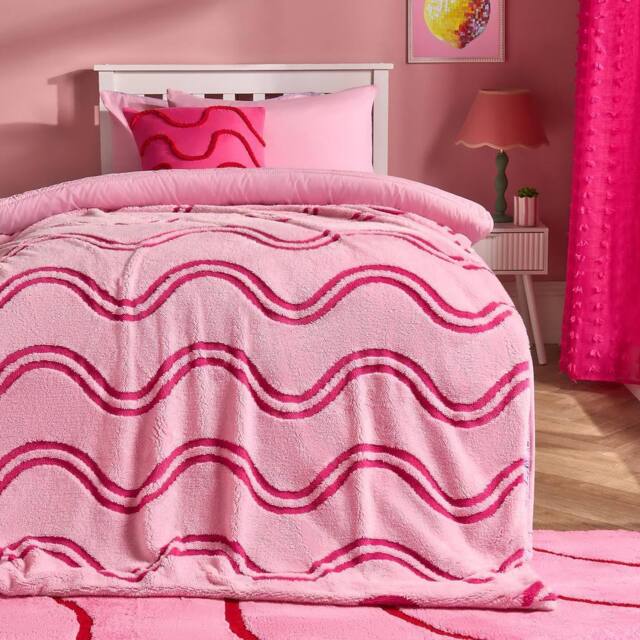 OHS Waves Tufted Teddy Fleece Throw Blanket Soft Bedspread in Pink - Size: 130 cm x160 cm - image 1