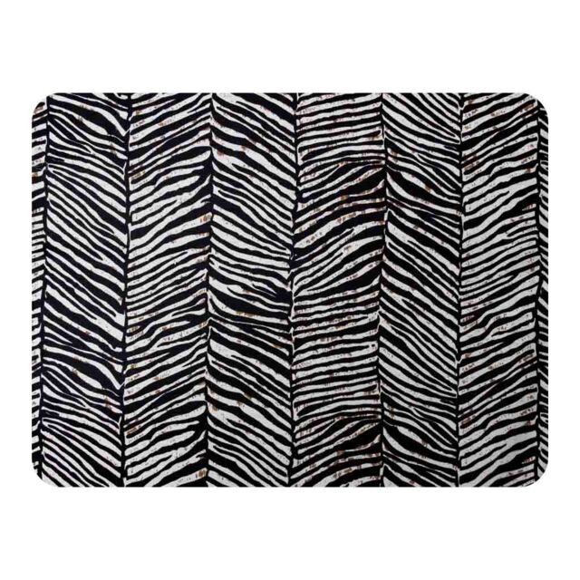 Benjamin Tate Design Zebra Grunge Print Blanket in Natural - Size: 120 cm x 150 cm - image 1