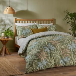 Duvet Day Kentia Printed Soft Touch Duvet Cover Set in Green - Size: King