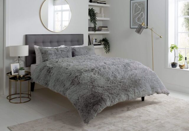 New Edge Blinds Snuggle & Cuddle Duvet Set in Charcoal - King in Light Grey - Size: Single