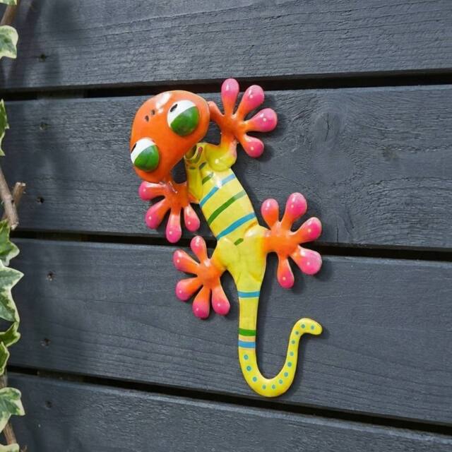 Garden Greatness Yellow Gecko Garden Lizard Wall Art - image 1