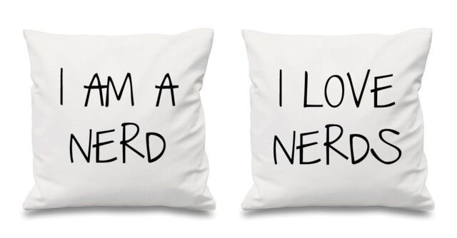 60 SECOND MAKEOVER I Am A Nerd I Love Nerds Cushion Covers in White - Size: 40 cm x 40 cm