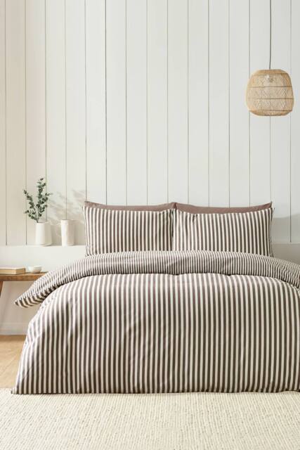 Catherine Lansfield Brushed Stripe 100% Cotton Duvet Cover Set in Chocolate - Size: Super King - image 1