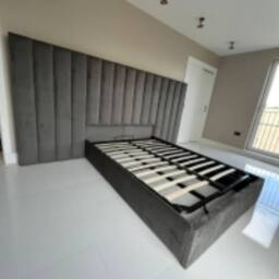 Stratus Interiors Expansa Extra Wide Hotel Style Bed Frame - Gas Lift Ottoman Storage in Grey - Size: King