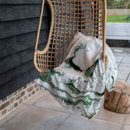 Benjamin Tate Design Gold & Green Marble Blanket in Natural - Size: 120 cm x 150 cm - thumbnail 4