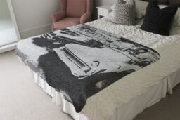 Benjamin Tate Design Cool Cars Satin Silver Blanket in Natural - Size: 120 cm x 150 cm - thumbnail 3