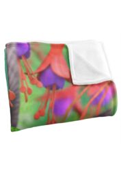 JQ Licensing Royce Mcclure Hummingbirds & Flowers Silky Touch Super Soft Throw Blanket 152 X 127 cm in White - thumbnail 3