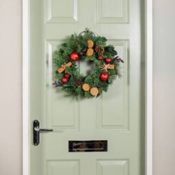 Samuel Alexander 40cm Festive Spice Wreath with Pinecones & Faux Dried Fruit - thumbnail 2