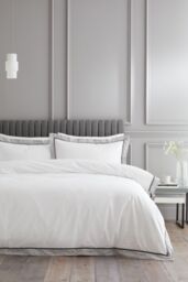 Bianca 'Mayfair' 200 Thread Count Cotton Duvet Cover Set in White - Size: Single - thumbnail 1