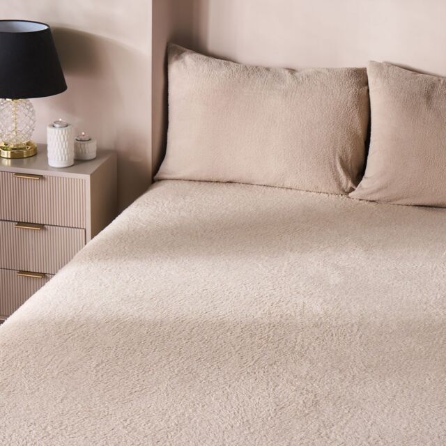 OHS Teddy Fleece Thermal Fitted Bed Sheet in Stone - Size: Single Fitted - image 1