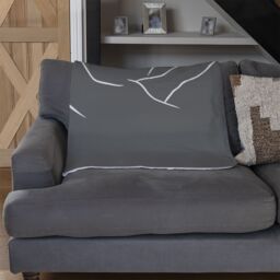 Benjamin Tate Design Drawing of a couple in one line Designer Blanket in Natural - Size: 120 cm x 150 cm - thumbnail 2