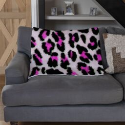Benjamin Tate Design Pink Fluffy Leopard Blanket in Natural - Size: 120 cm x 150 cm - thumbnail 2