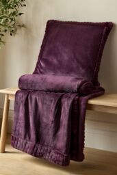 Catherine Lansfield 'Velvet & Faux Fur' 55x55cm Cushion in Plum - Size: 55 cm x 55 cm - thumbnail 3