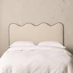 KDMD Egerie Curved Headboard Boucle Upholstered Latte Bed Frame in Light Khaki - Size: Super King - thumbnail 3