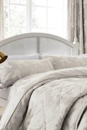 Sanderson 'Ashbee' Cushion in Beige - Size: 40 cm x 40 cm - thumbnail 2