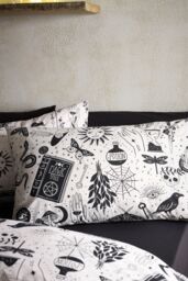 Catherine Lansfield 'Enchanted Witchcraft' Reversible Duvet Cover Set in Black - Size: Single - thumbnail 3