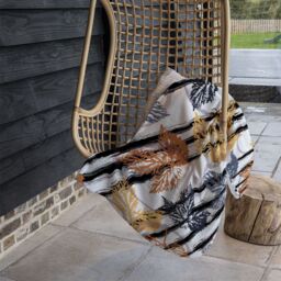 Benjamin Tate Design Cute Autumn Leaves Blanket in Natural - Size: 120 cm x 150 cm - thumbnail 4