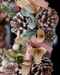 Dibor Pastel Pink Driftwood Xmas Decor Front Door Christmas Wreath 33cm - thumbnail 4