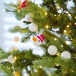 Paper High Felt Snowman Garland - thumbnail 4