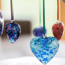 Sienna Glass 8cm Friendship Heart Blue in Dark Blue - thumbnail 3