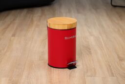 simpa 3L Soft-Closing Pedal Dustbin with Bamboo Lid in Red - thumbnail 3