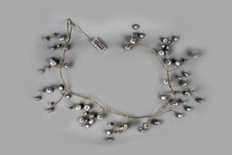 Shatchi 150cm Pre-Lit Hanging Garland Decorations Silver Bells with 20 Warm White LEDs - thumbnail 3