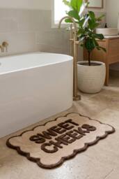 Mooky Mats Sweet Cheeks Scalloped Bath Mat in Chocolate