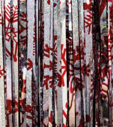 Netagon Shimmer Tinsel Curtain Christmas Snow Design 3M x 1M Red - thumbnail 8
