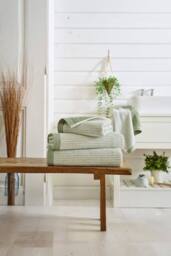 The Lyndon Company Willow Weave Stripe Towel In Luxurious 550gsm Pure Cotton in Green - thumbnail 1