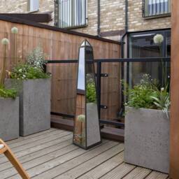 MirrorOutlet Black Metal Edged Mirrored Garden Ornament (120CM X 25CM X 25CM) - Size: 1 Pack - thumbnail 2