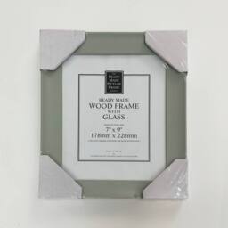 Wee Blue Coo Sage Green Wood Picture Frame for 178mm x 228mm (9 x 7 Inch) Photo in Pale Green - thumbnail 2