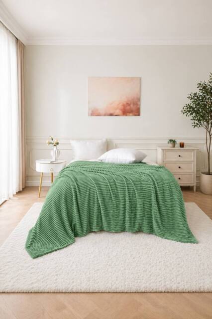 Dyzi Large Supersoft Ribbed Jacquard Fleece Throw Blanket 200 x 240cm in Green - Size: 200 cm x 240 cm - image 1