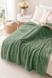 Dyzi Large Supersoft Ribbed Jacquard Fleece Throw Blanket 200 x 240cm in Green - Size: 200 cm x 240 cm - thumbnail 3