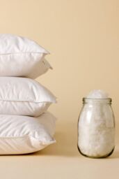 die zudecke Canadian Goose Down Pillow in White - thumbnail 4