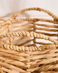 Dibor Vintage Water Hyacinth Medium Open Weave Wicker Scalloped Planter Basket (Dia) 18cm, (H)25cm in Natural - thumbnail 4