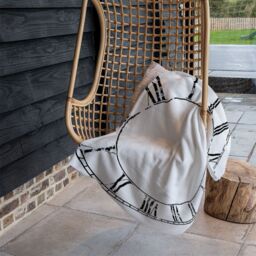 Benjamin Tate Design Roman Numeral Clock Blanket in Natural - Size: 120 cm x 150 cm - thumbnail 4