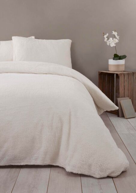 Rapport Home Teddy Fleece Polyester Duvet Cover Set With Pillowcase in Cream - Size: Single - image 1